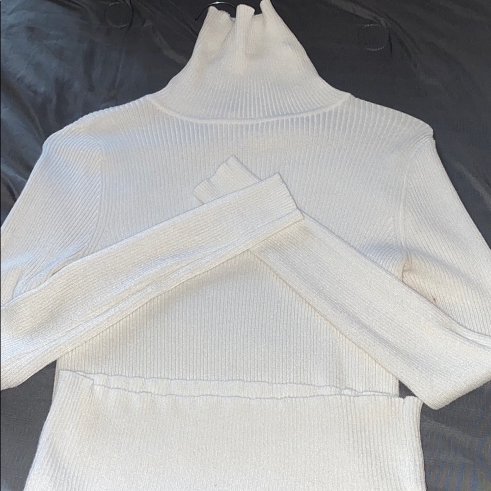 White turtle neck long sleeve